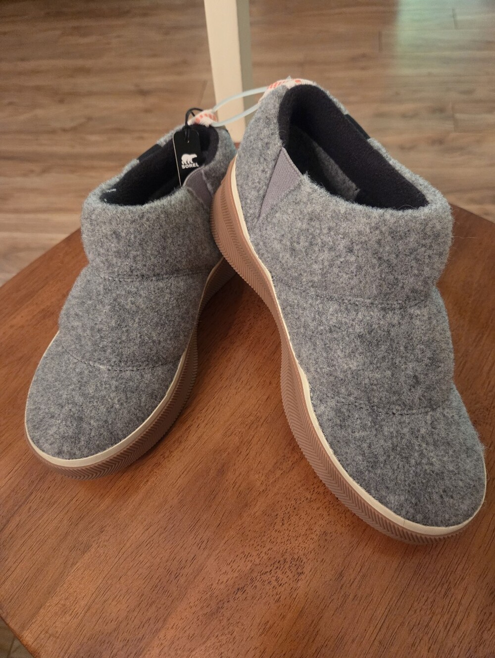 Sorel Out N About IV Mini Puffy Slip-on Shoes Youth US Size 5 NWOB